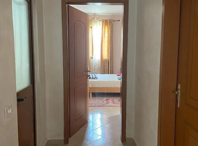 Couette-café Private 2 - & Mountain Views & Free Parking & Wifi Linze